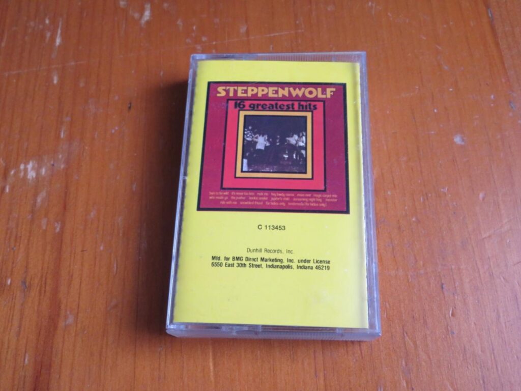 ステッペンウルフ『16グレイテスト・ヒッツ』（1973）のカセットテープ。