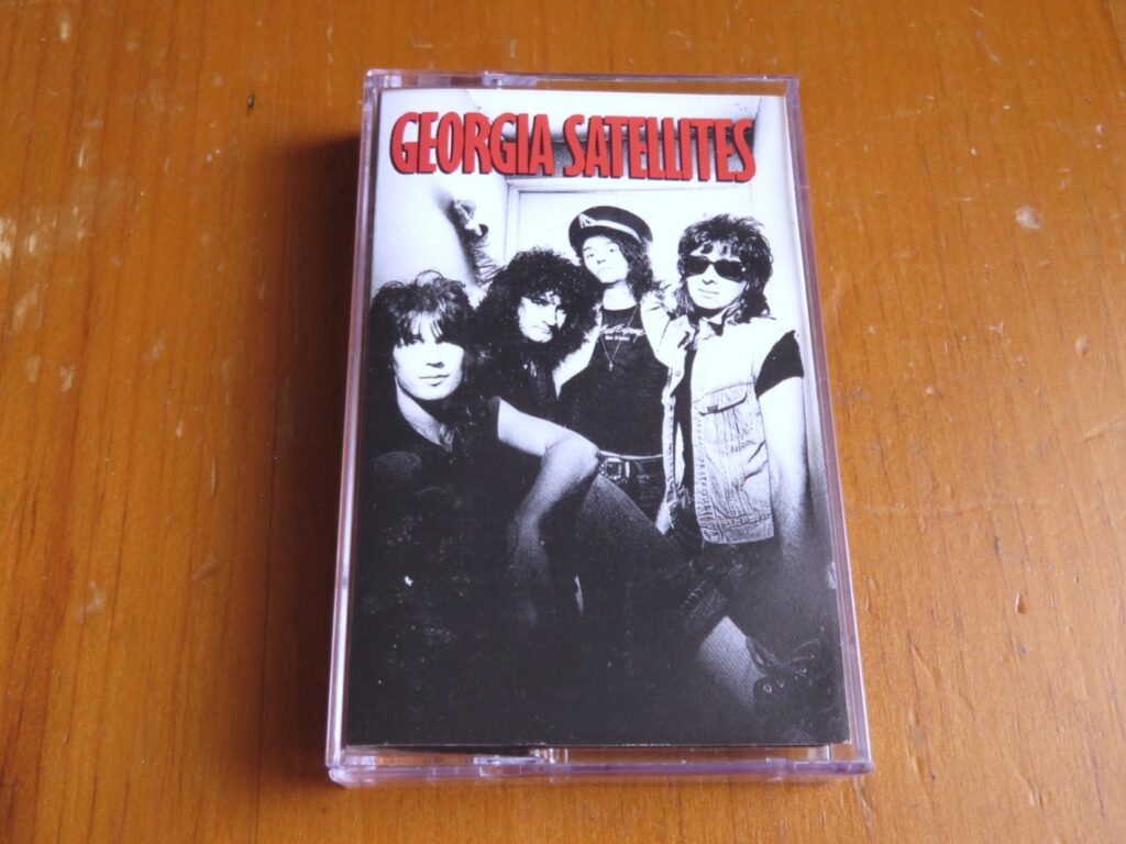 ジョージア・サテライツ『ジョージア・サテライツ』（1986）のカセットテープ。