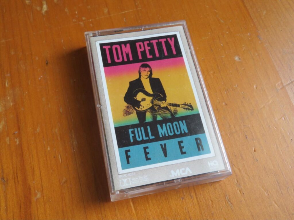 トム・ペティ『フル・ムーン・フィーヴァー』（1989）のカセットテープ。